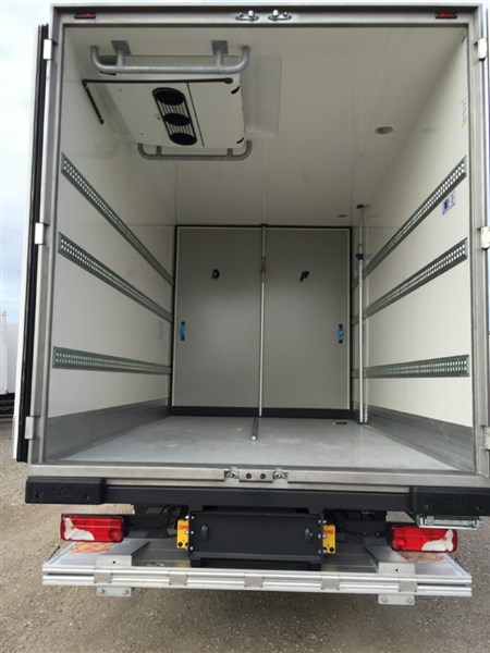 CAMION 18 TON SCANIA FRIGORIFICO (17)