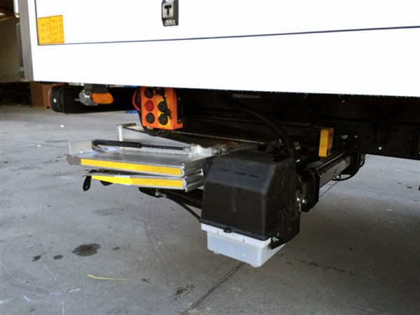 CAMION CANTER CHASIS CAJON PAQUETERO (11)