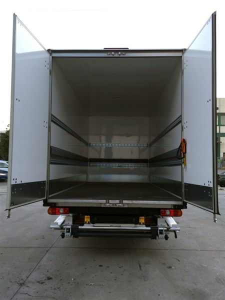 CAMION CANTER CHASIS CAJON PAQUETERO (13)