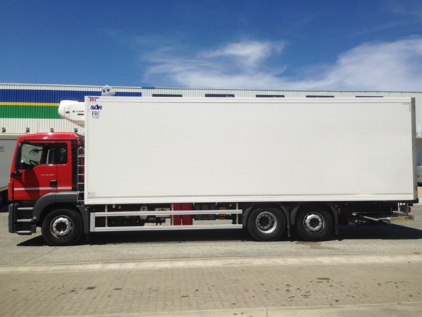 CAMION MAN TRES EJES FRIGORIFICO (2)