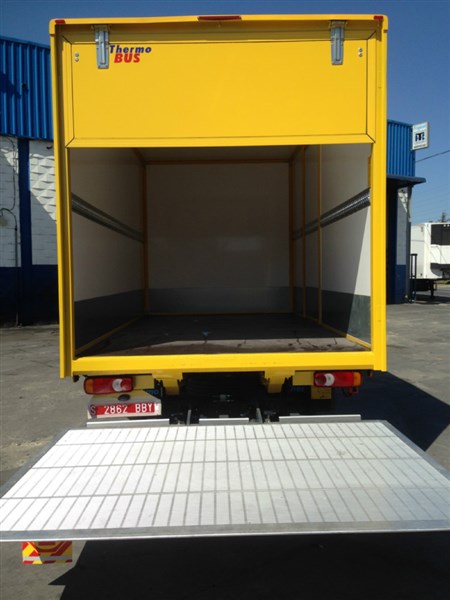 CAMION MOVANO CAJA PAQUETERA (7)