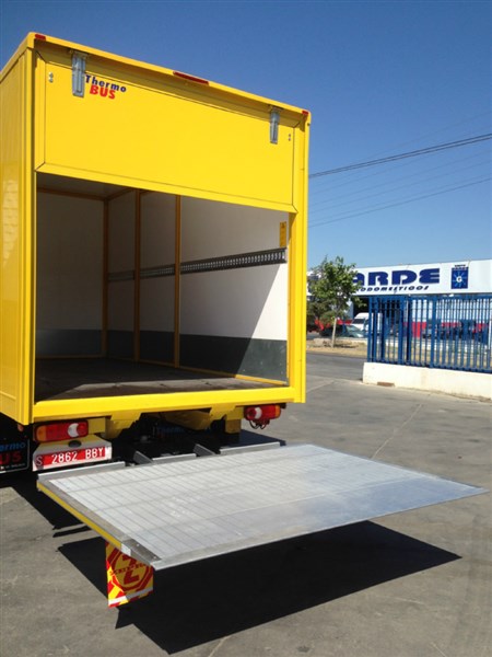 CAMION MOVANO CAJA PAQUETERA (8)