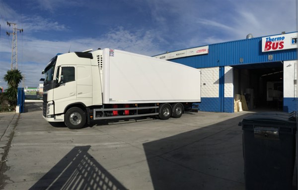 CAMION VOLVO FRIGORIFICO (4)