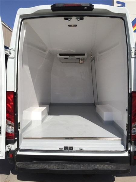 FURGON IVECO DAILY FRIGORIFICO (8)