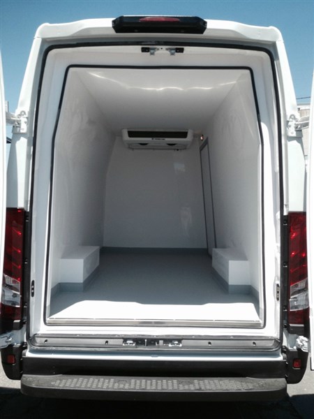 IVECO DAILY 12 M³ FRIGORIFICO CONGELADO (3)