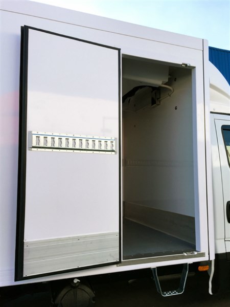 IVECO DAILY CAJON FRIGORIFICO (9)