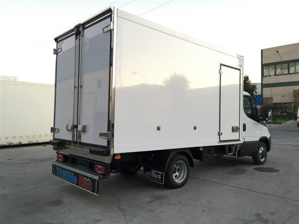 IVECO DAILY CAJON ISOTERMO (3)