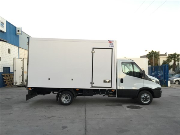 IVECO DAILY CAJON ISOTERMO (4)