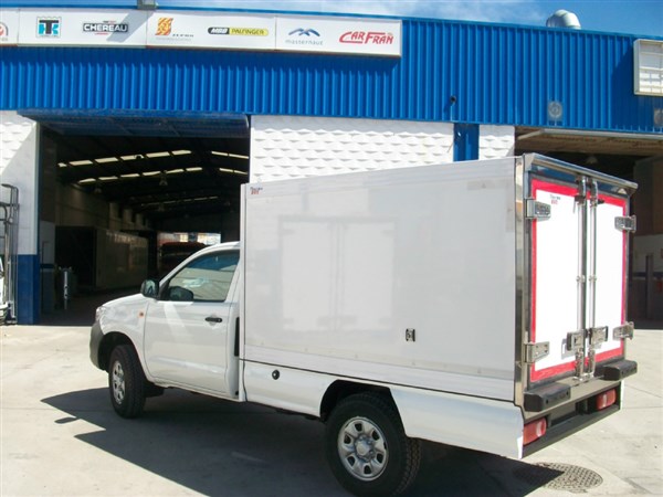 TOYOTA HILUX PICKUP FRIGORIFICO (1)