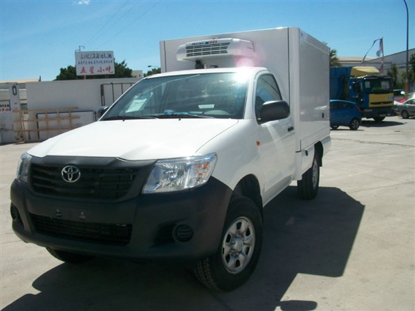 TOYOTA HILUX PICKUP FRIGORIFICO (3)