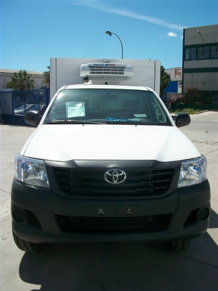 TOYOTA HILUX PICKUP FRIGORIFICO (6)