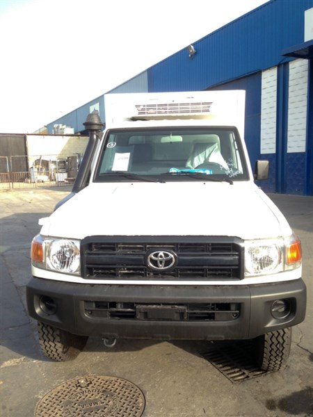 TOYOTA LANDCRUISER FRIGORIFICO (10)